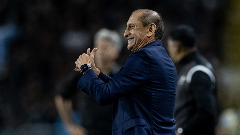 Ramón Díaz fue despedido del Corinthians a solo un mes de haber salido campeón