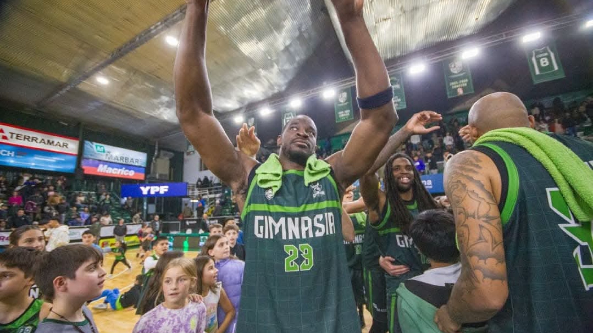 Gimnasia hizo historia: 10 triunfos al hilo en la Liga Nacional