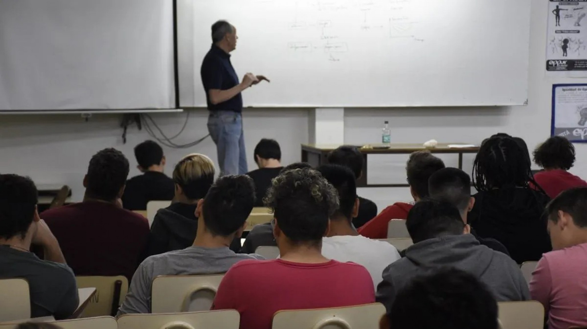 Docentes universitarios al paro nacional por 48 horas: "Estamos trabajando gratis desde octubre"
