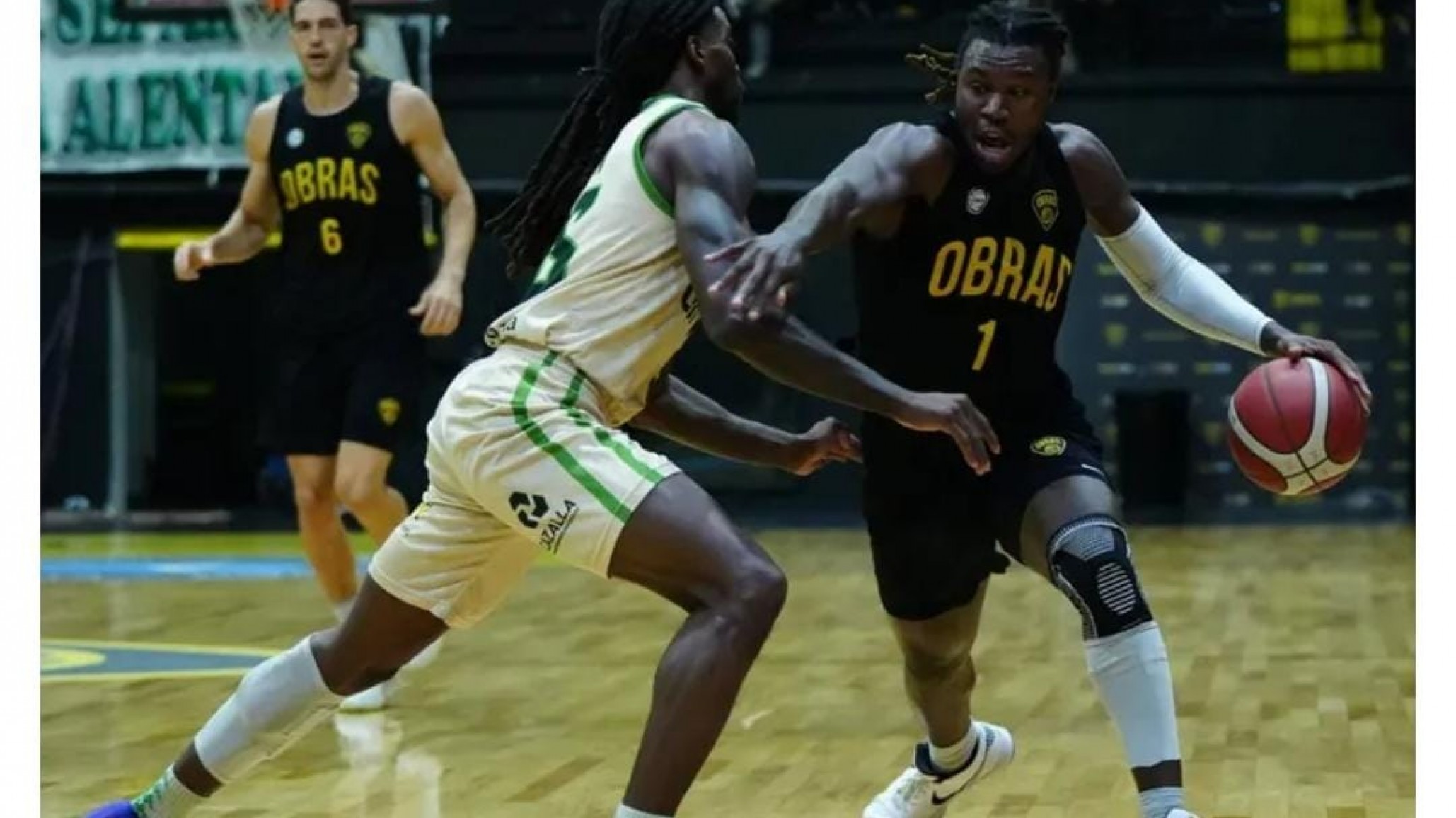 Gimnasia cortó su racha de 10 triunfos al caer 75-70 frente a Obras