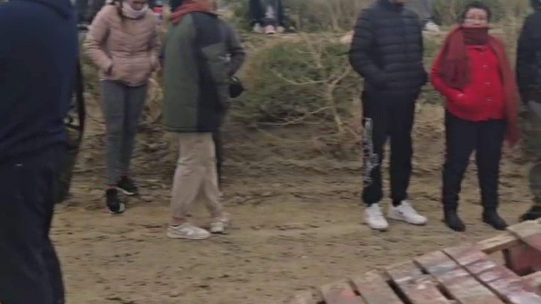 Vecinos de Los Bretes reclaman la finalización de la obra de cloacas: "Hace un año y medio que nos prometieron la conexión"