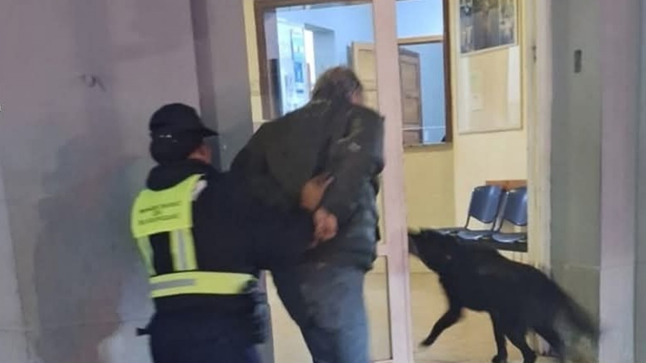 Amenazó con destruir una panadería si no le daban comida y terminó detenido