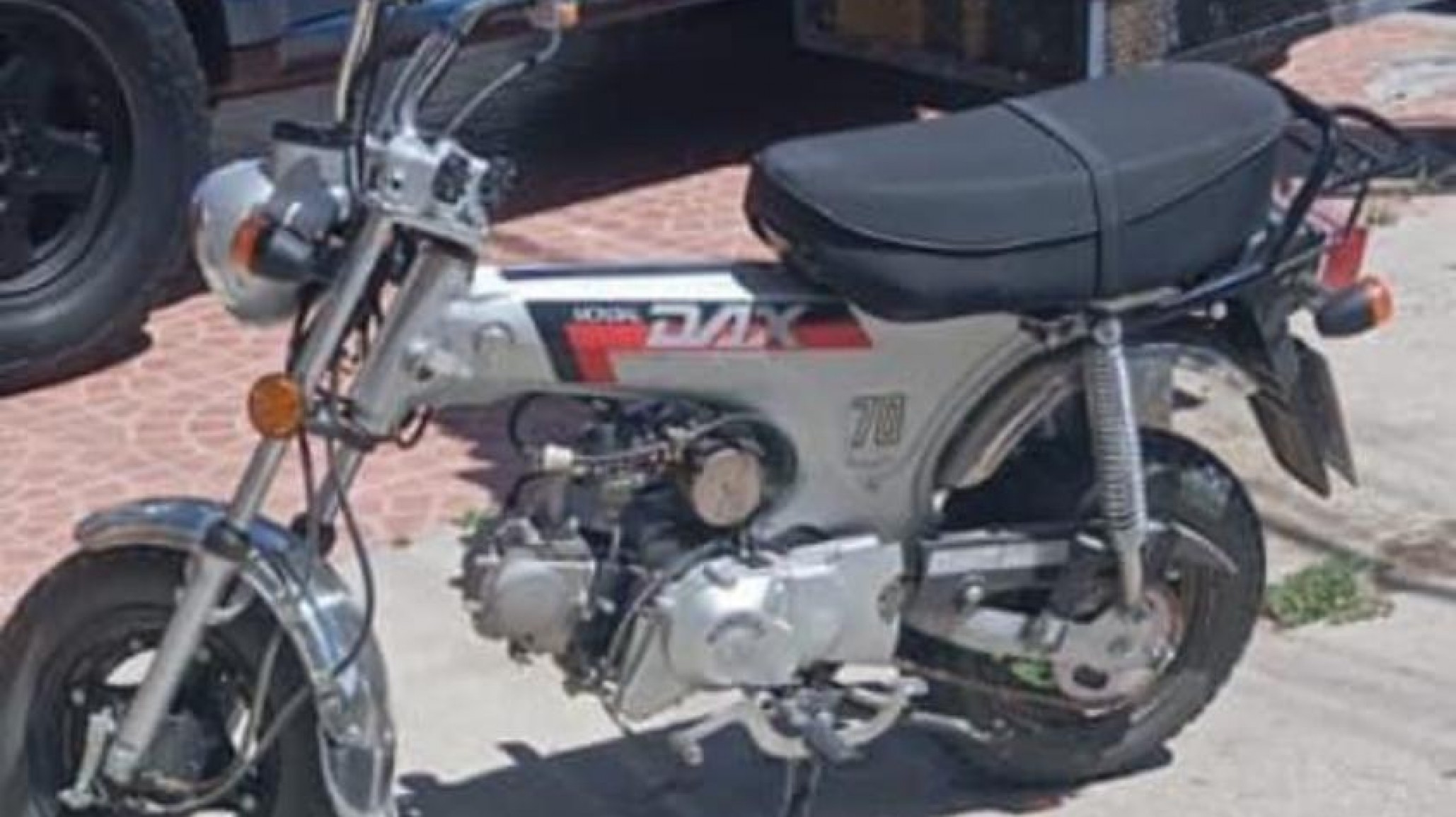 Buscan una moto robada en La Floresta