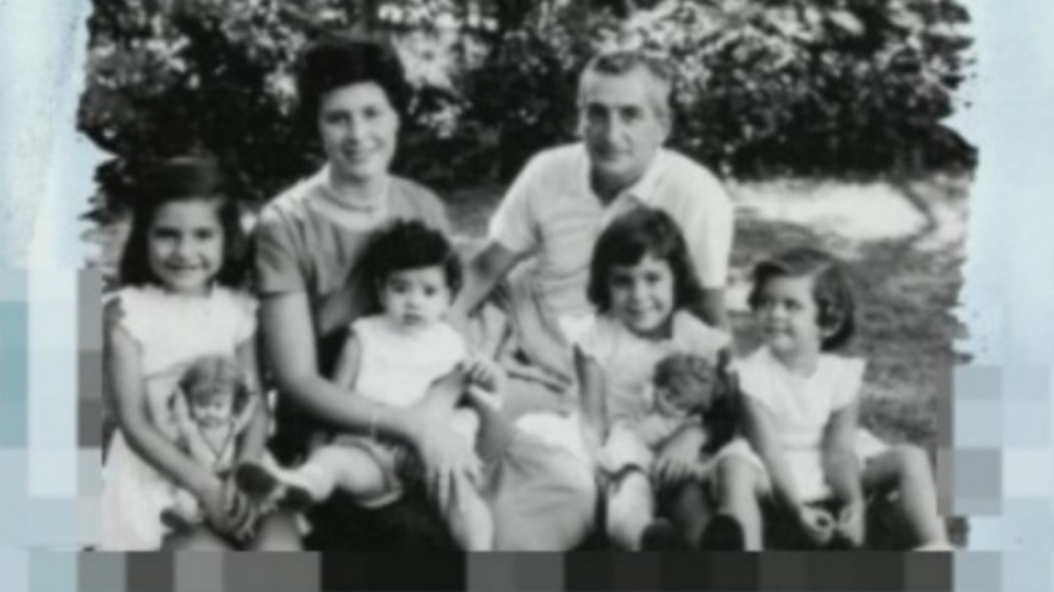 La autora del libro "Los Oesterheld" contó la estremecedora historia del creador de El Eternauta