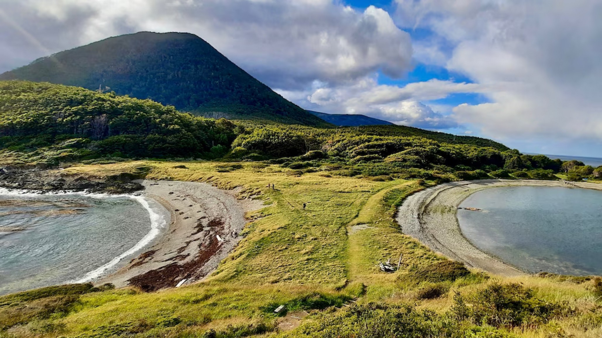 Un fuerte terremoto a 200 km de Ushuaia encendió la alerta por tsunami