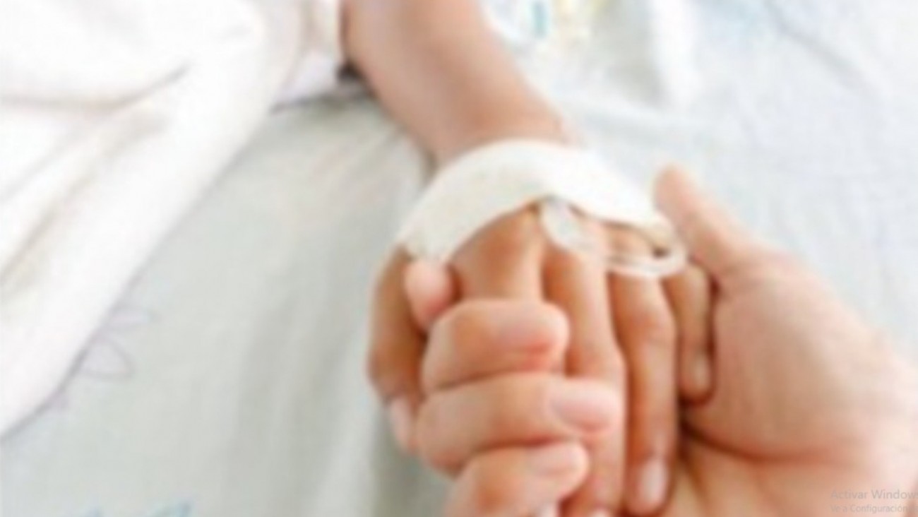 "Horas decisivas": El niño sobreviviente del accidente de Garayalde sigue en terapia intensiva y esperan definiciones sobre su evolución