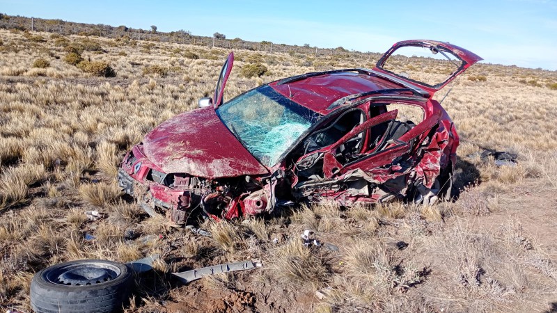 Se durmió al volante, cruzó de carril e impactó contra otro auto en Ruta 3