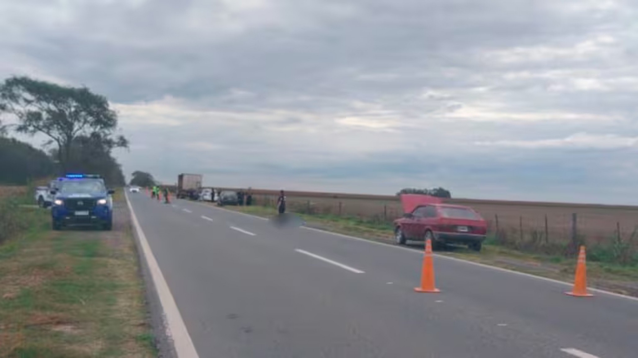 Frenó en la ruta por un desperfecto mecánico y murió atropellado por un camión