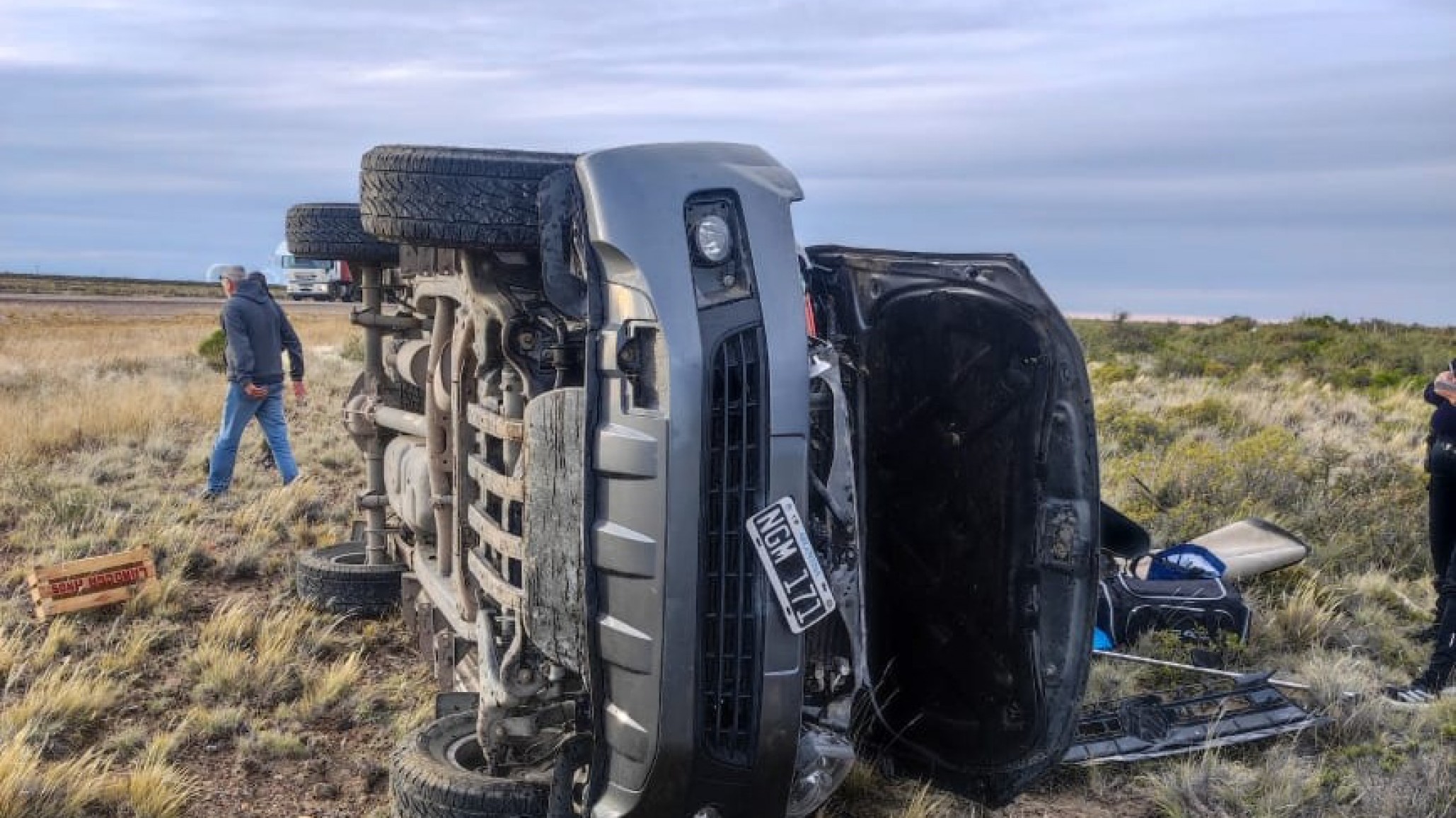 Un hombre que vino a Comodoro por un tratamiento médico se que quedó dormido y volcó camino a Trelew