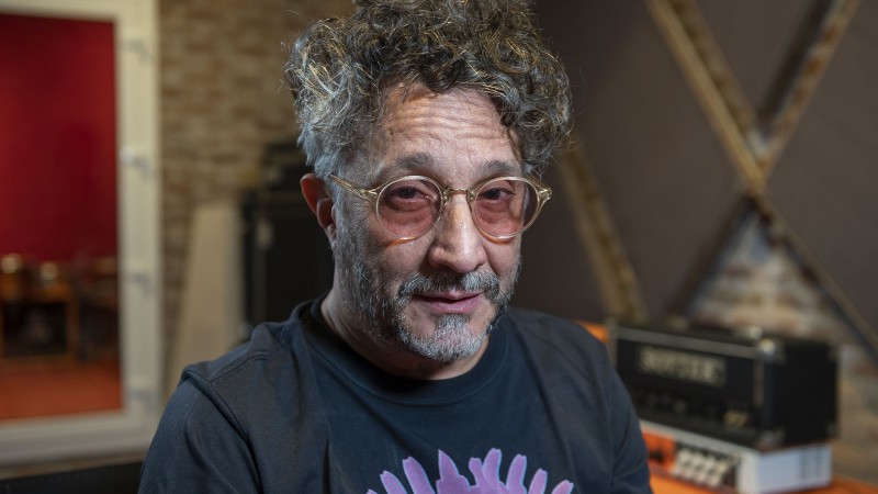 Polémicas declaraciones de Fito Páez: "Las chicas colegas están peleando una cosa y bailando otra"