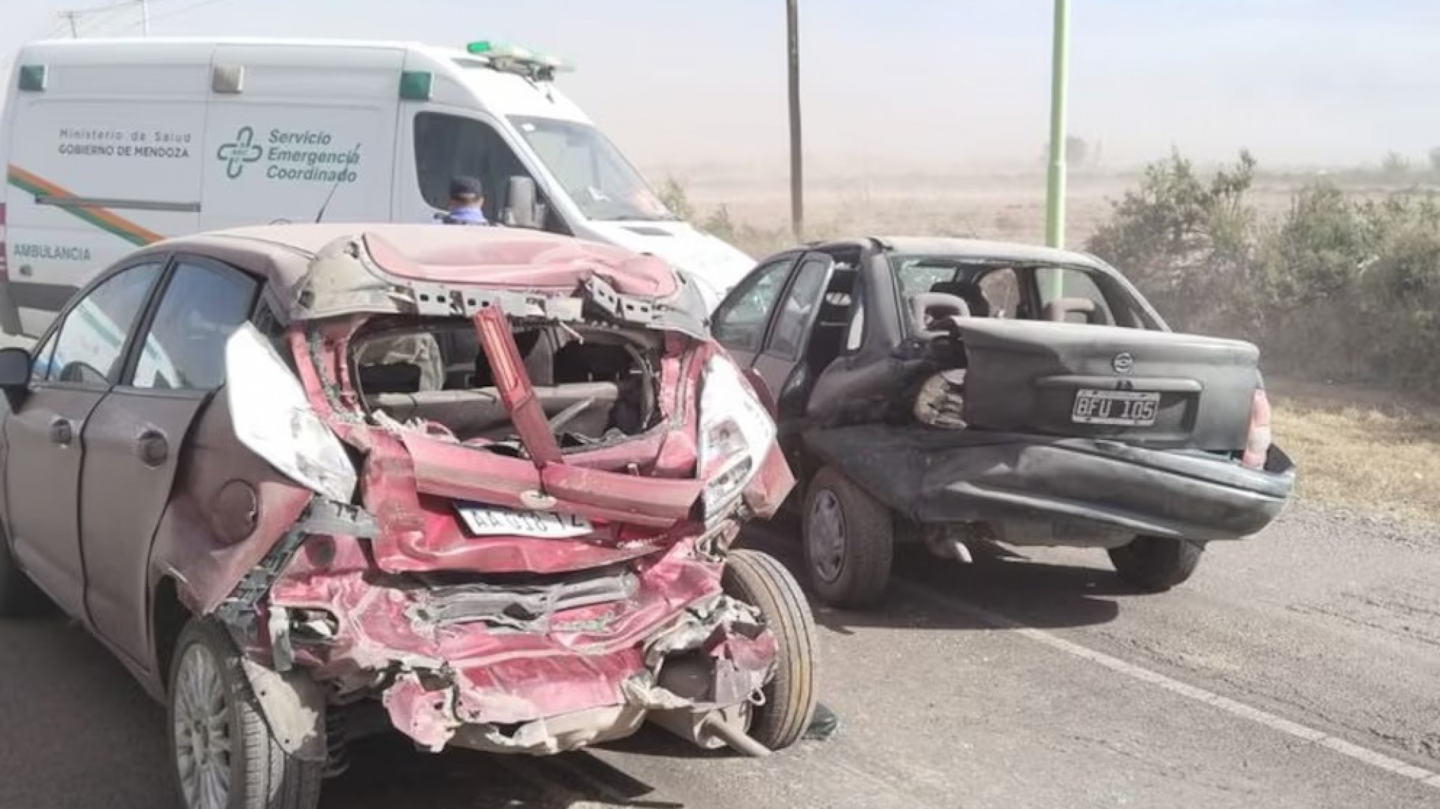 Viento zonda desató un choque múltiple en Mendoza: seis autos involucrados y cuatro heridos
