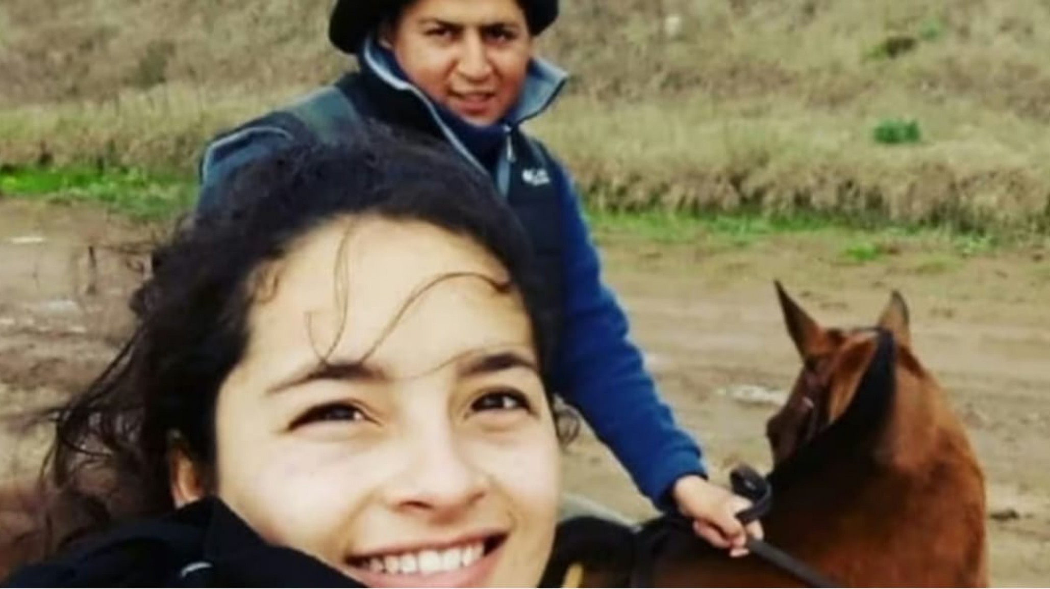 Desapareció una pareja al derrumbarse un puente en Rojas durante el temporal: sigue la intensa búsqueda