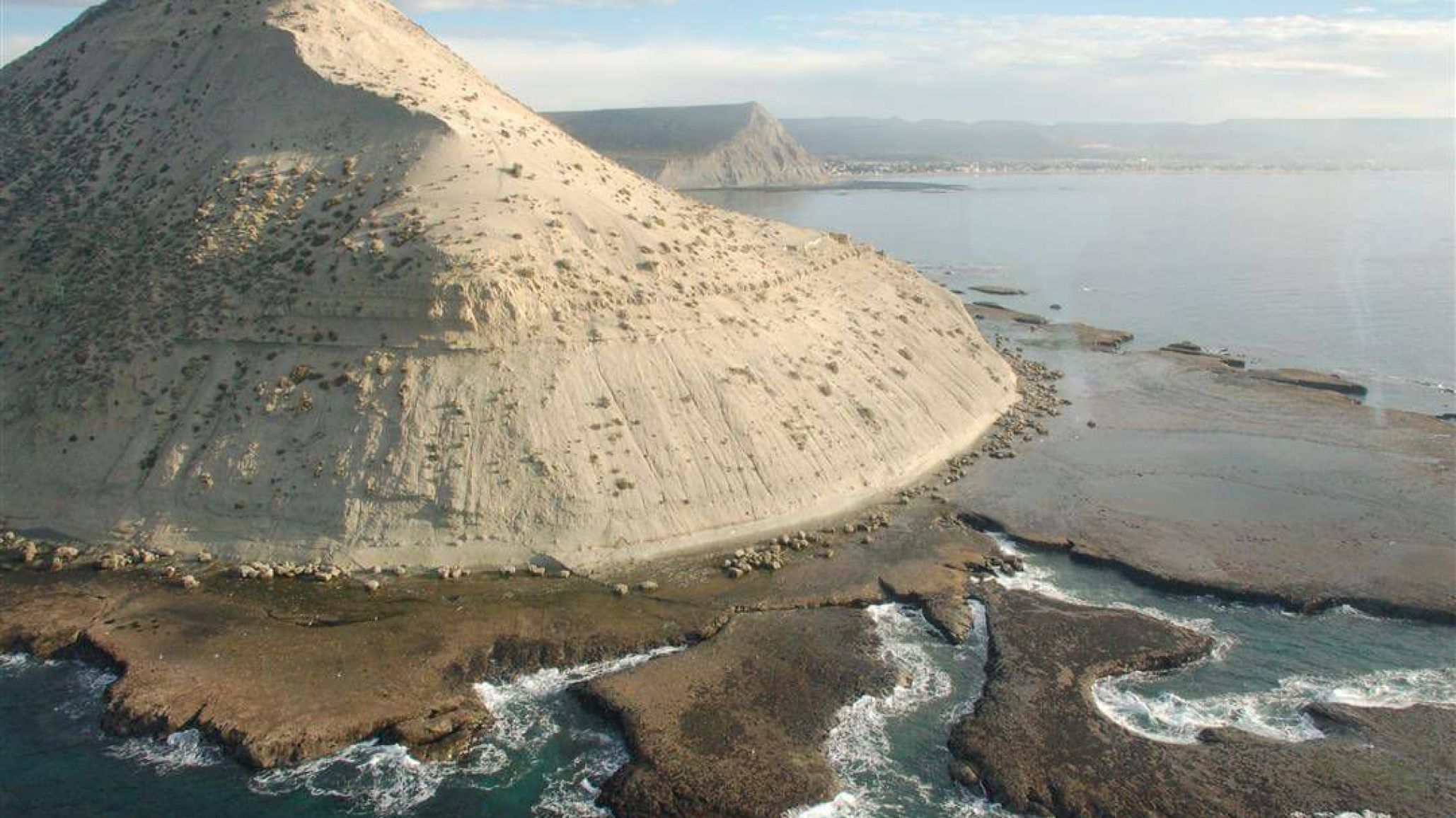 Podr韆n ampliar el 醨ea natural protegida Punta del Marqu閟