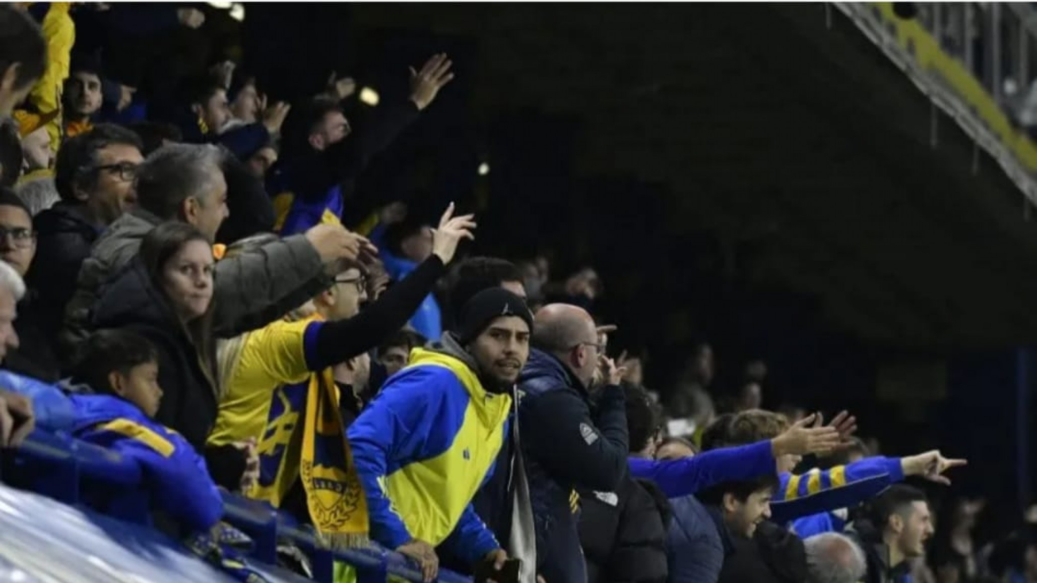 Boca eliminado y silbado en La Bombonera: estalló la bronca contra la dirigencia tras caer ante Independiente
