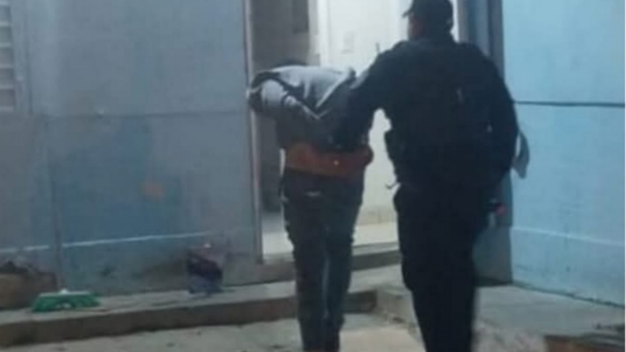 Amenazó con incendiar viviendas y matar vecinos