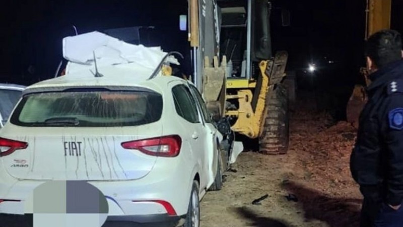 Tragedia en Ruta 20: Un suboficial del Ejército murió al chocar con una retroexcavadora