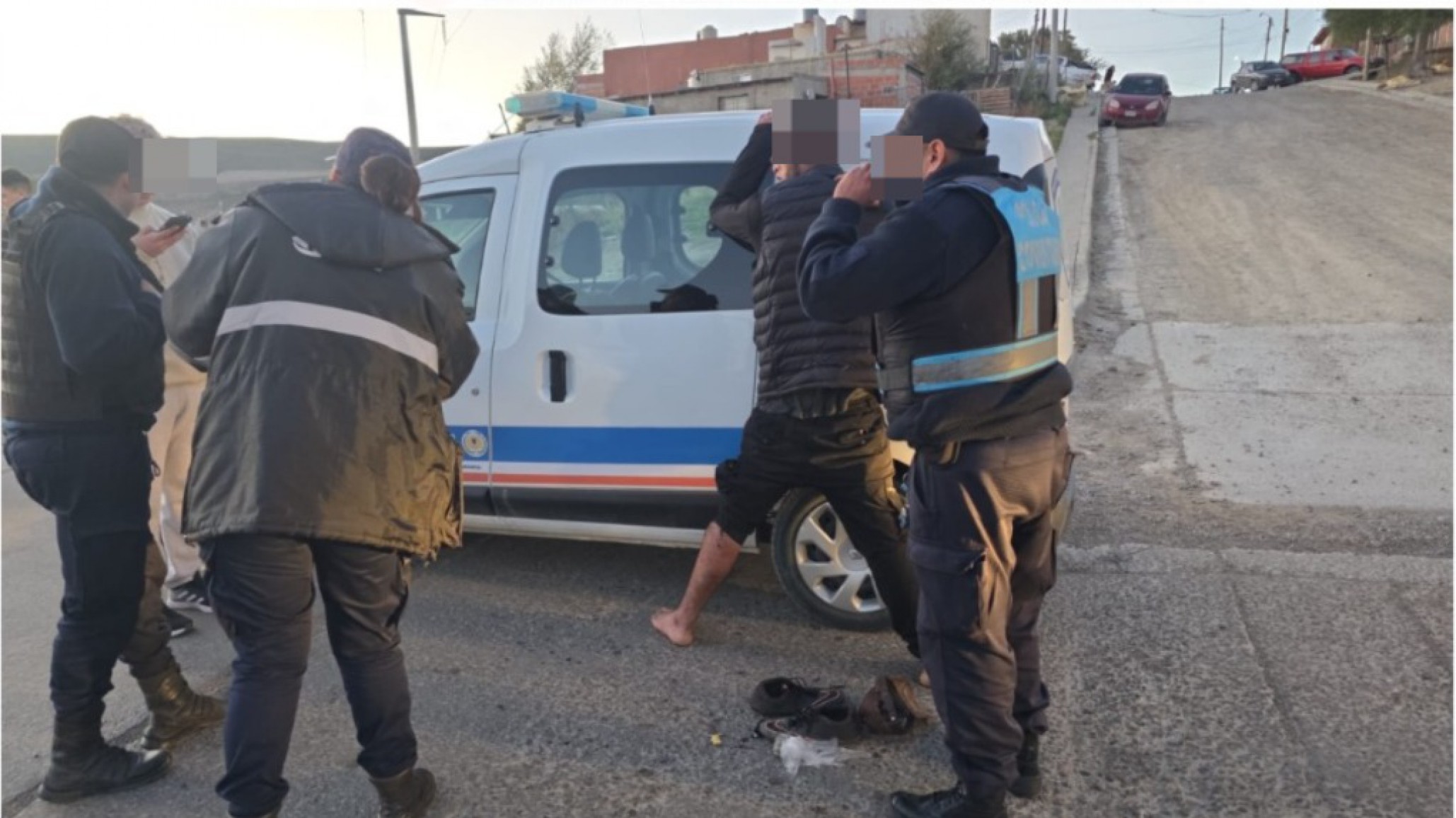 Un joven intentó robar un auto y lo atraparon con droga