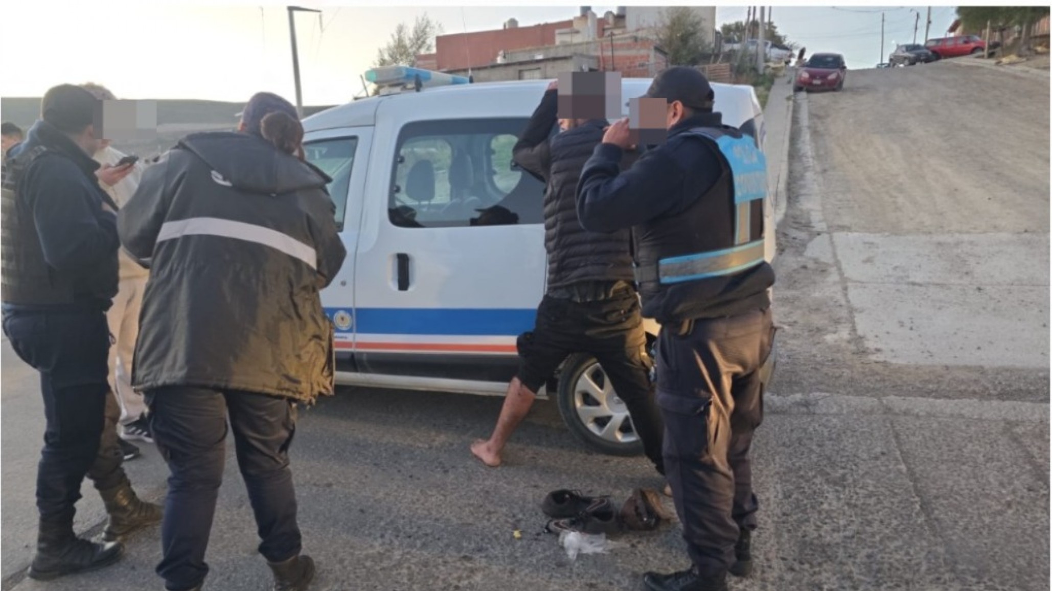 Un joven intentó robar un auto y lo atraparon con droga