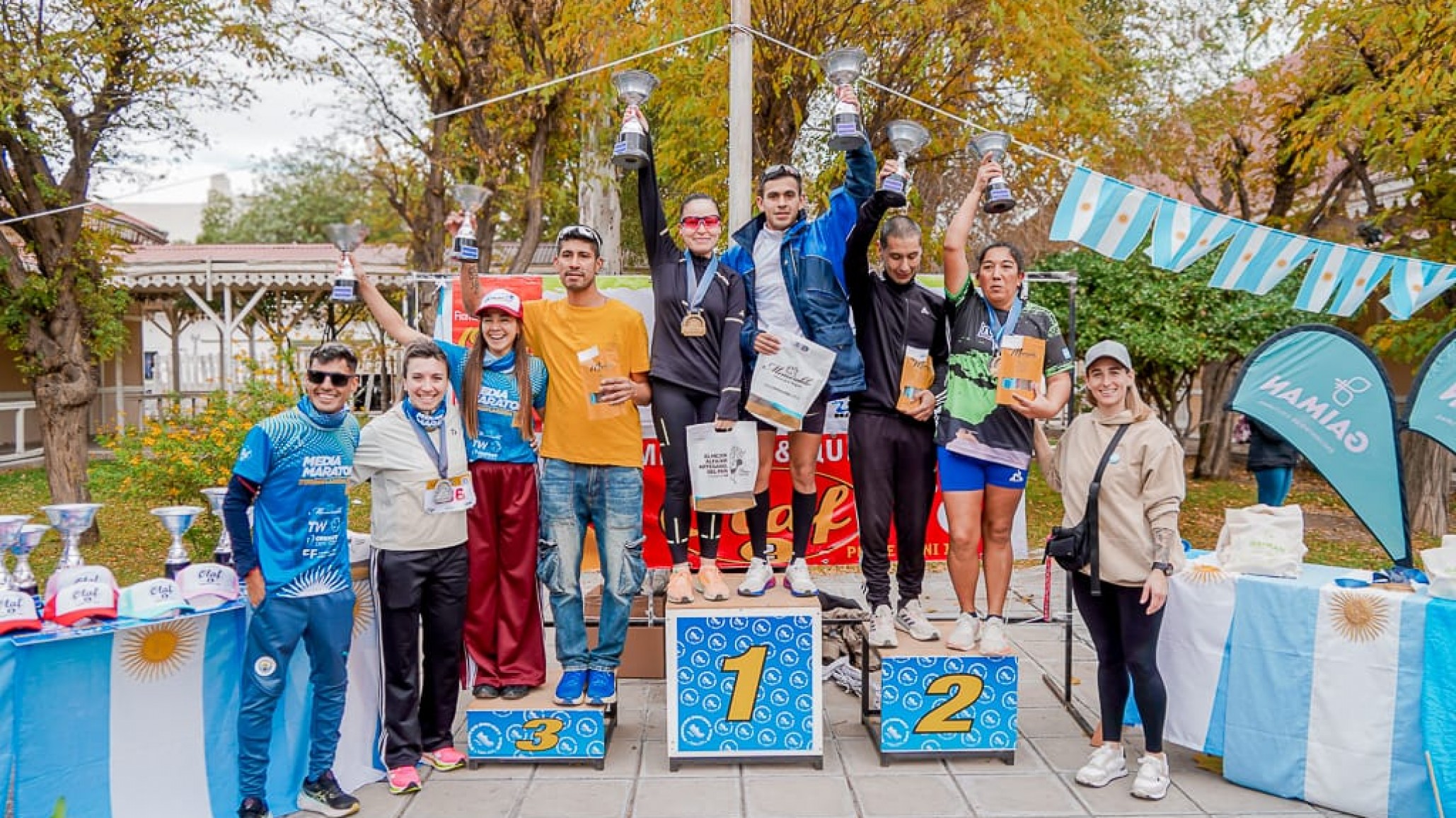 Rocío Vidal y Leonel Chiorazzo ganaron los 5K "Corrida Día de la Patria"