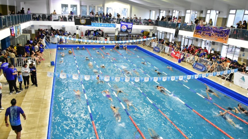 El Equipo Municipal Comodoro se quedó con la 2da fecha del provincial de natación