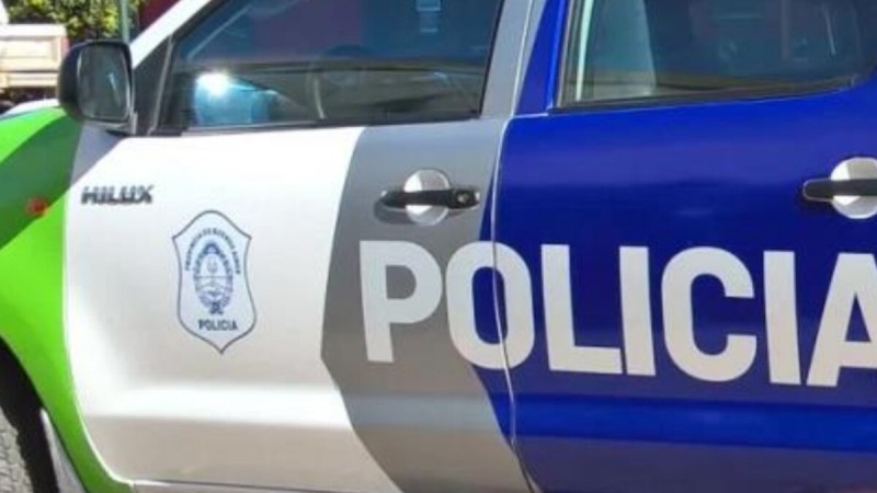 Un policía retirado mató a un ladrón que intentó asaltarlo junto a su hijo