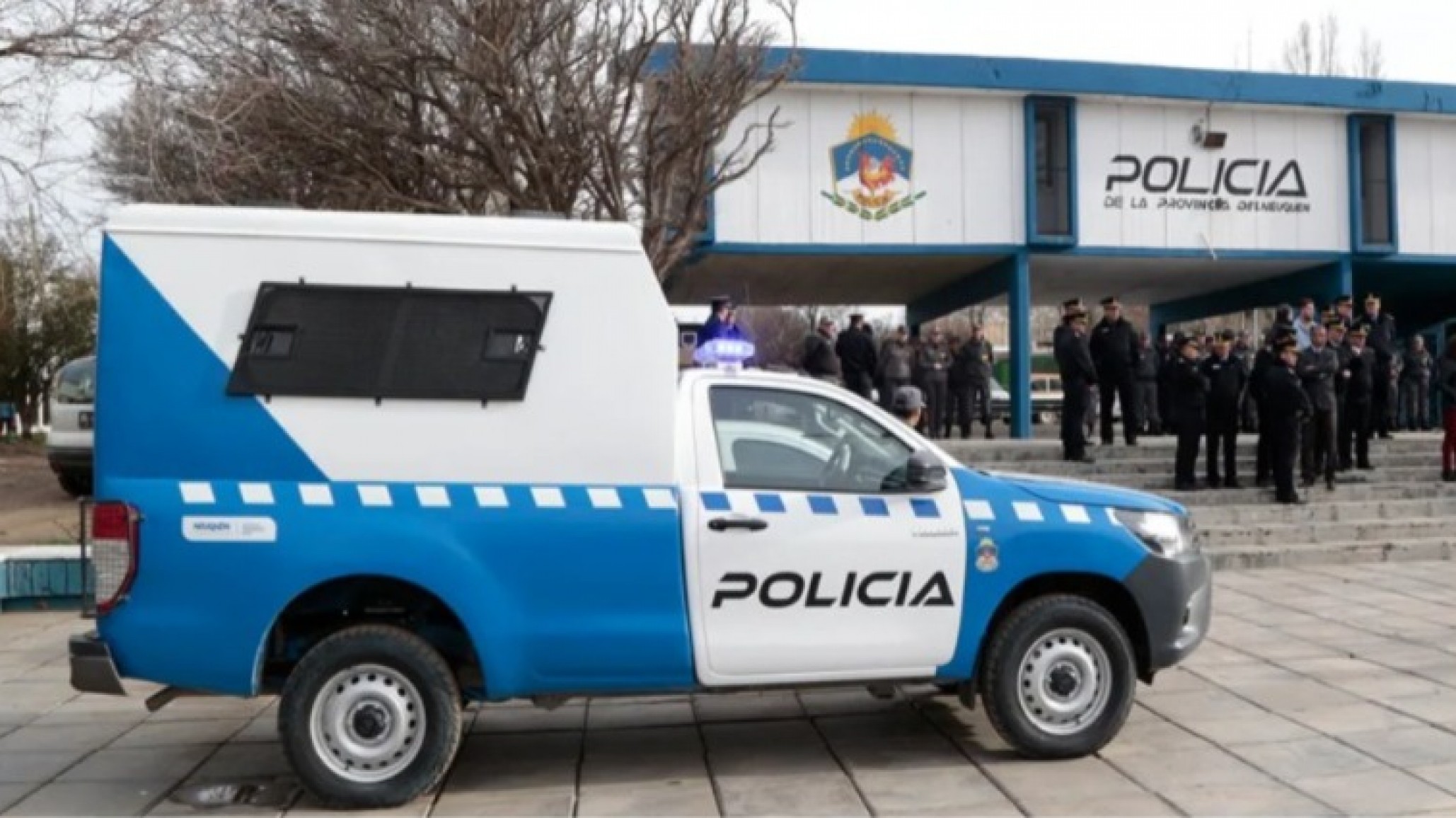 Hallaron a un hombre sin vida en una plaza céntrica: investigan las causas