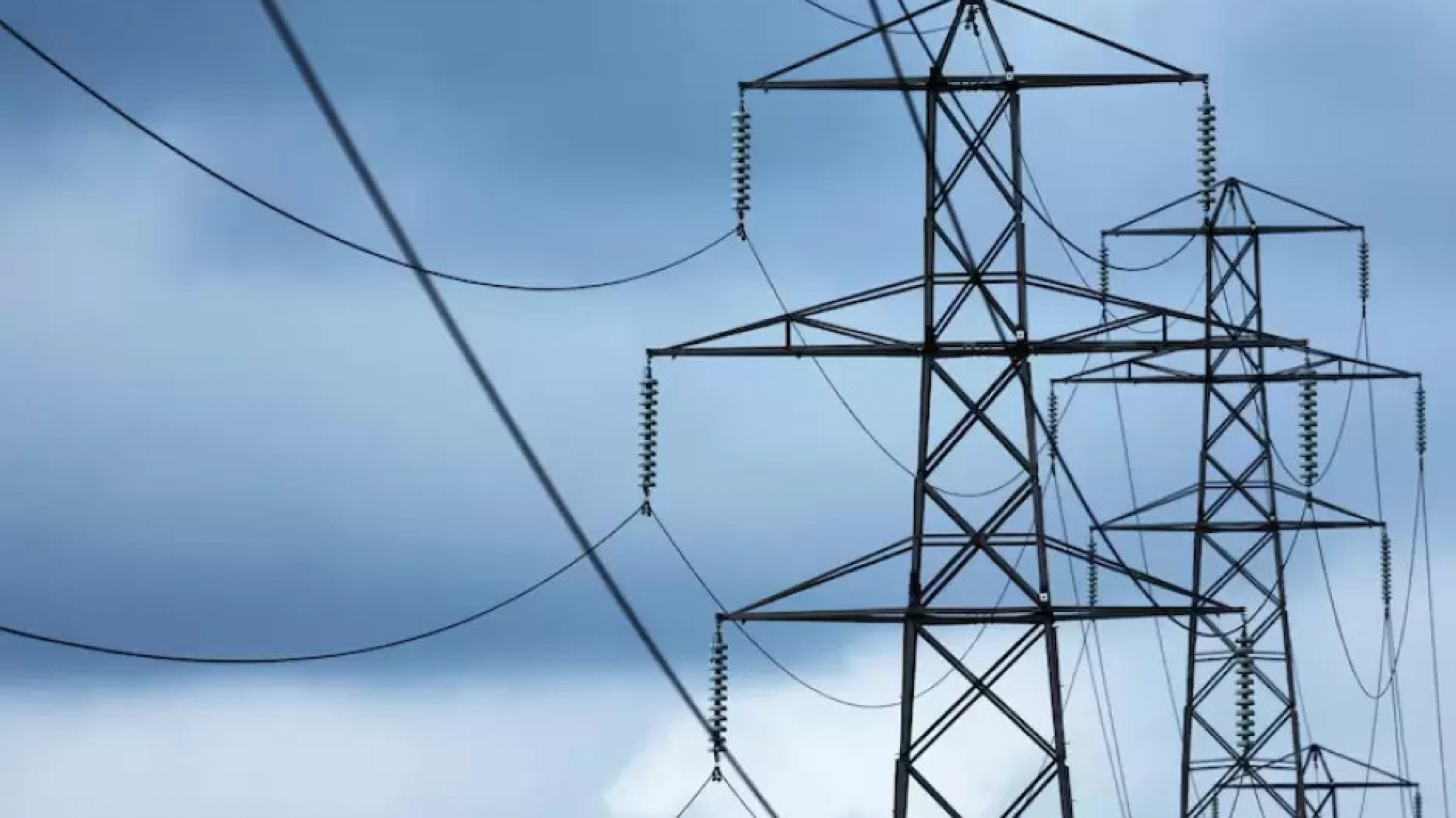 El Gobierno prorrogó la emergencia energética por más de un año