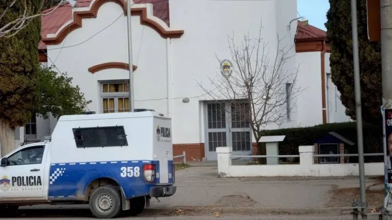 Horror en Plottier: Una mujer tuvo una cita a través de una app y la secuestraron por siete días