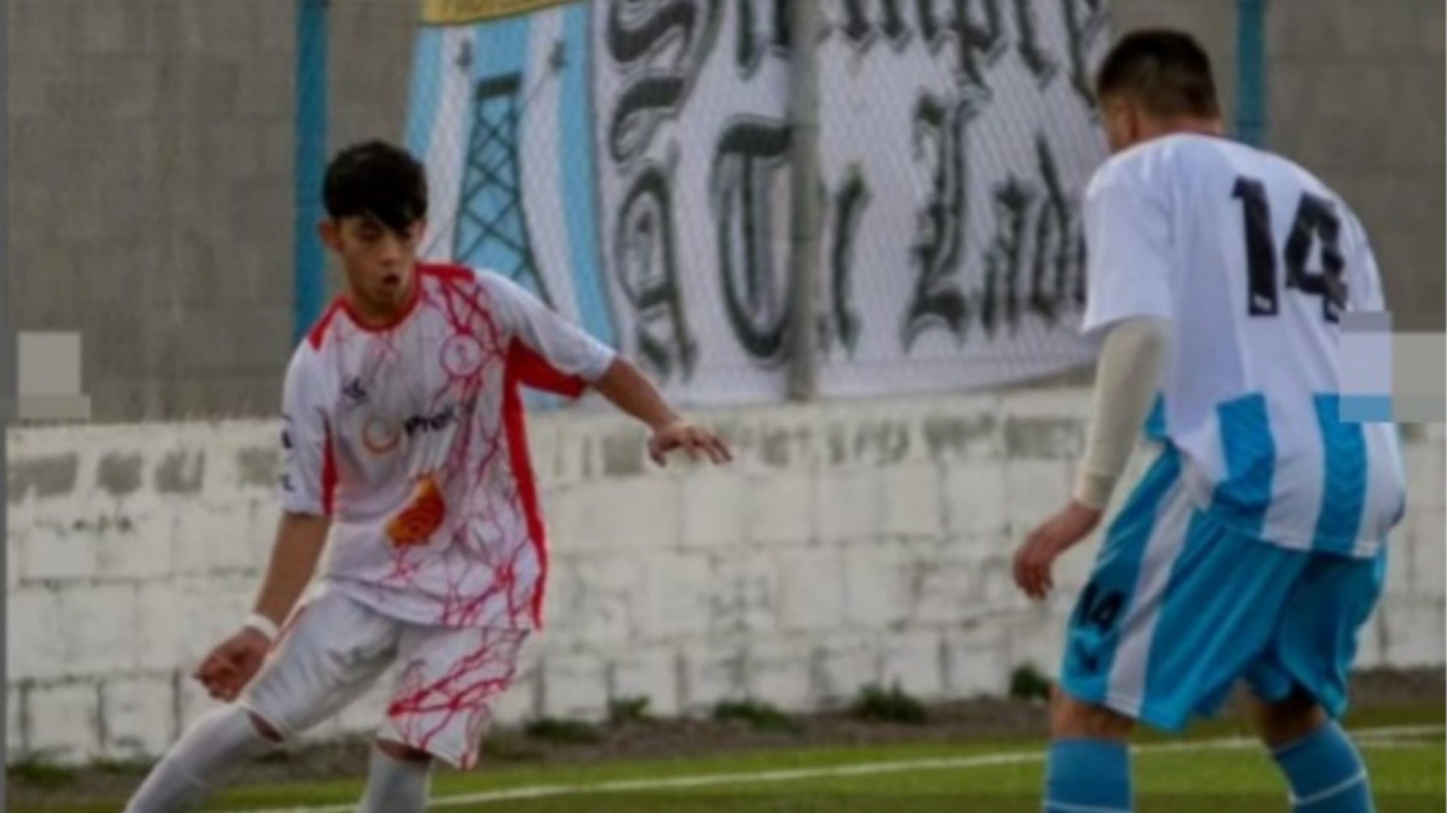 Con 14 años, Agustín Carrizo debutó en la Primera del Globo y deslumbró con su talento