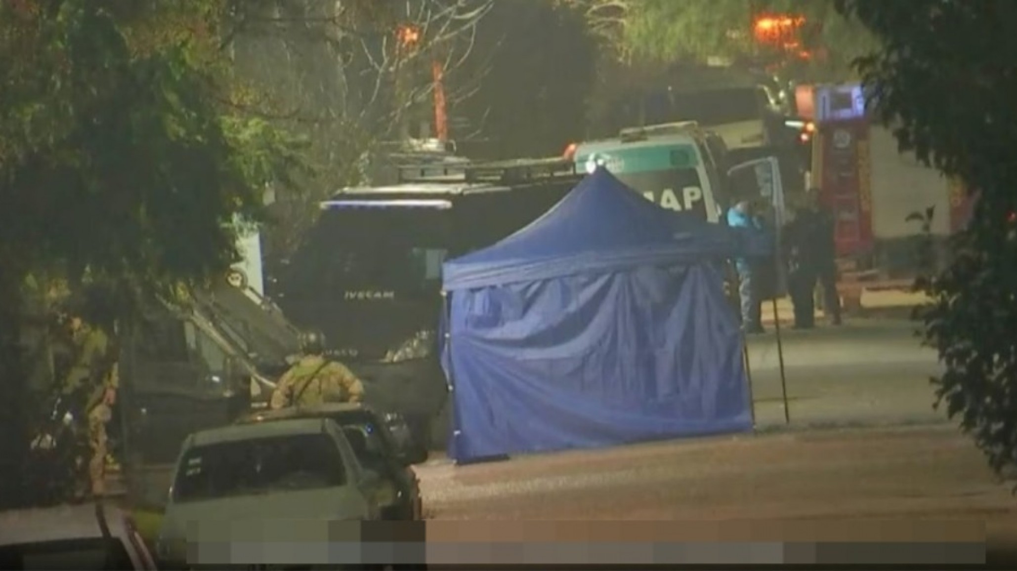 Tras 10 horas de encierro, el policía que mató a la pareja de su ex se pegó un tiro en la cabeza