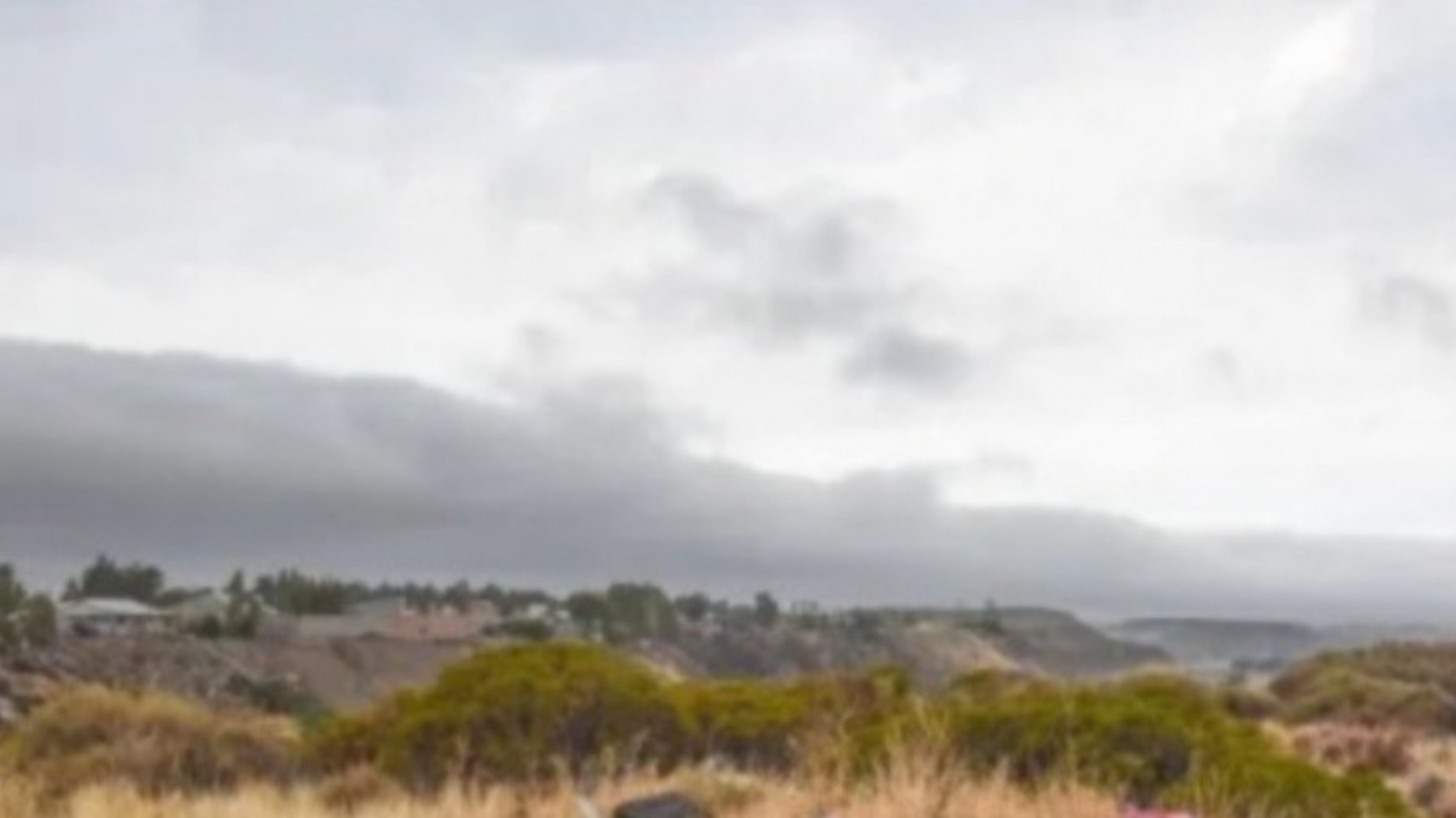 Jueves fresco y ventoso en Comodoro: ráfagas de hasta 70 km/h y cielo parcialmente nublado