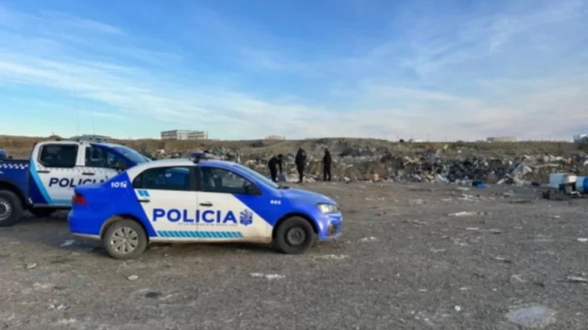 Horror en Caleta Olivia: la autopsia confirma que el bebé hallado en el basural estaba vivo al nacer y murió por asfixia e hipotermia