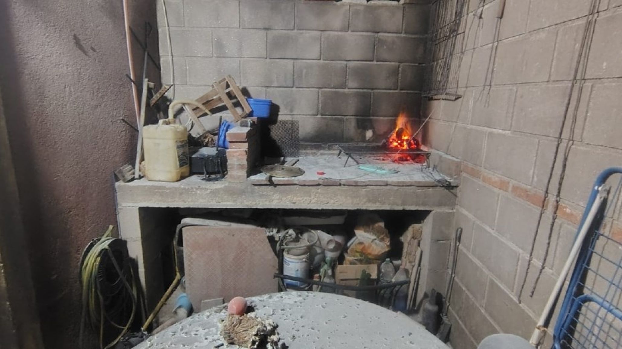Córdoba: Un papá y su hijo encendieron fuego para un asado y sufrieron graves quemaduras