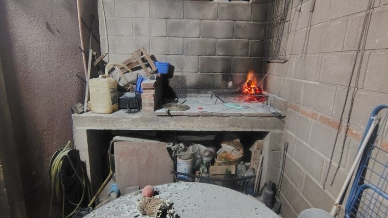 Córdoba: Un papá y su hijo encendieron fuego para un asado y sufrieron graves quemaduras