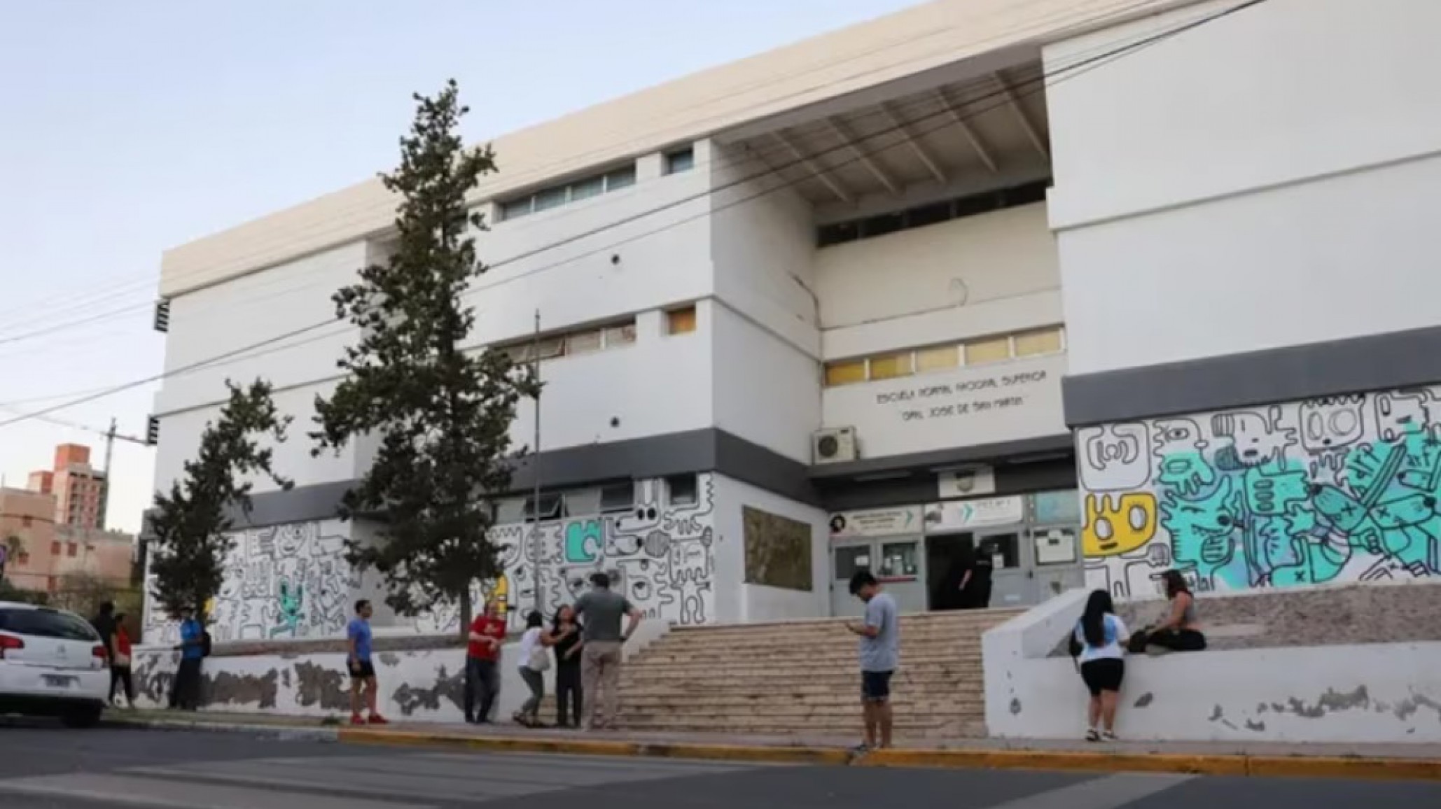 Neuquén: Agredió violentamente a la docente de su hija y ahora le prohíben acercarse a la escuela