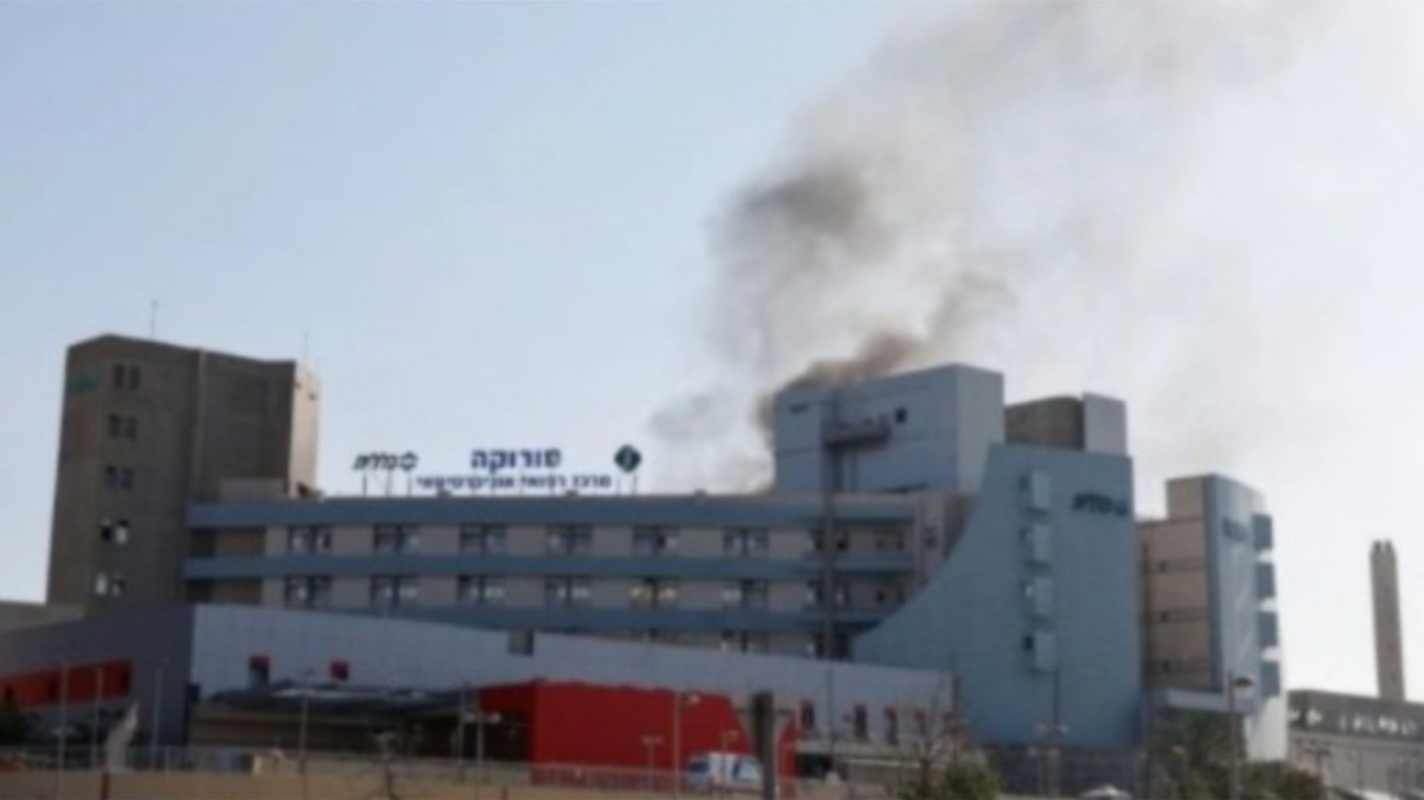 Un misil iraní impactó en un hospital de Israel, pero Irán aclaró: "El ataque era a instalaciones de inteligencia"