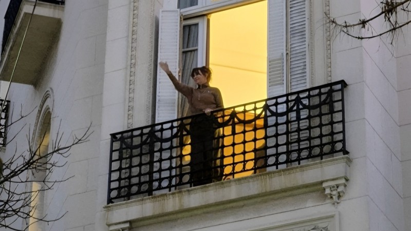 Misterio resuelto: Le permitieron el uso del balcón a Cristina Kirchner