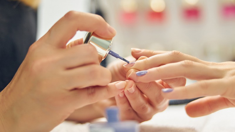 Una manicura de Comodoro sufrió un robo y perdió todas sus herramientas de trabajo