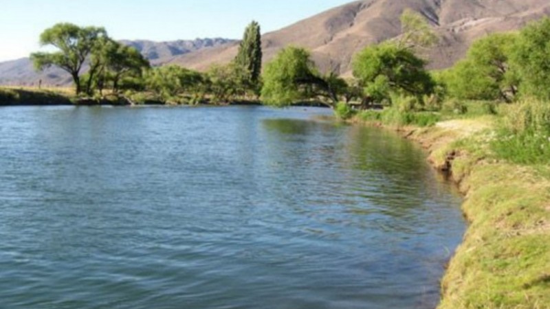 Buscaban a un hombre desaparecido y lo encontraron muerto en el río