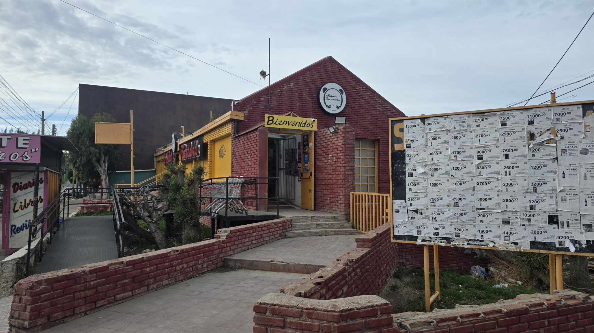 Una comerciante china fue atacada a puñaladas frente a su supermercado: "tenía seis heridas cortantes"