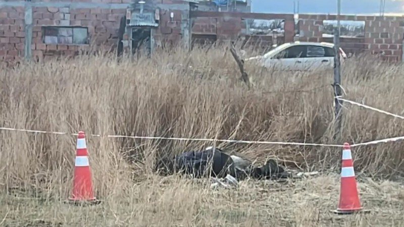 Sarmiento: Hallaron sin vida a un hombre en el barrio Progreso