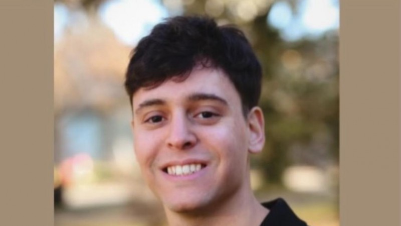 Orgullo comodorense: Martín da Silva se recibió de Ingeniero Nuclear en el prestigioso Instituto Balseiro