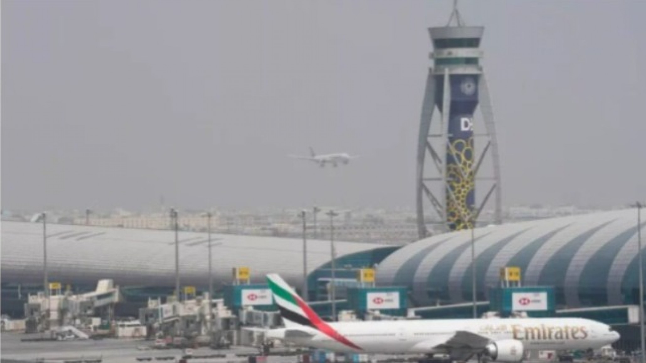 Irán reabre su espacio aéreo tras el alto el fuego con Israel