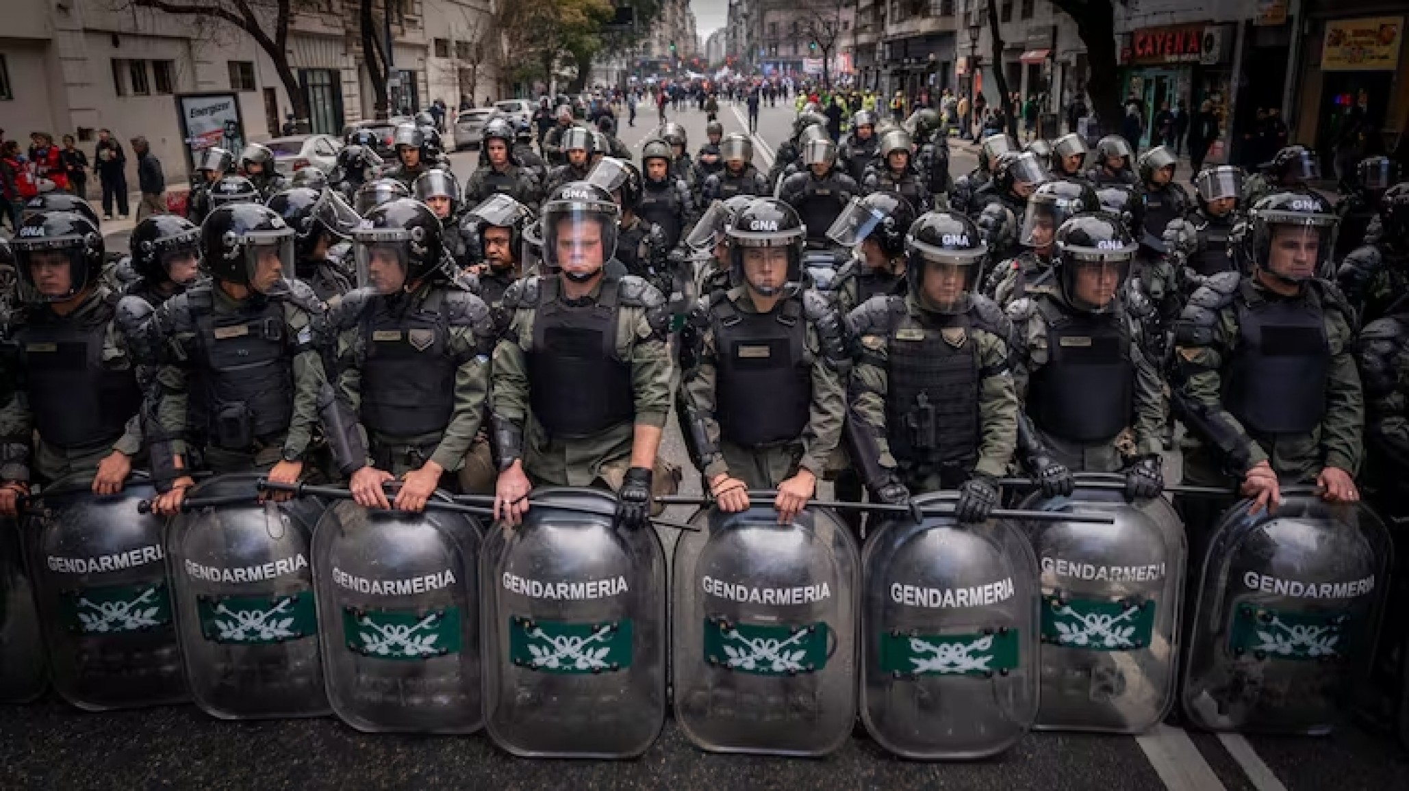 El Gobierno avanza con un decreto para redefinir las funciones de Gendarmería, Prefectura y la PSA