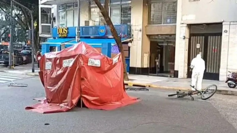 Atropelló y mató a un ciclista de 69 años: abandonó la camioneta y se dio a la fuga