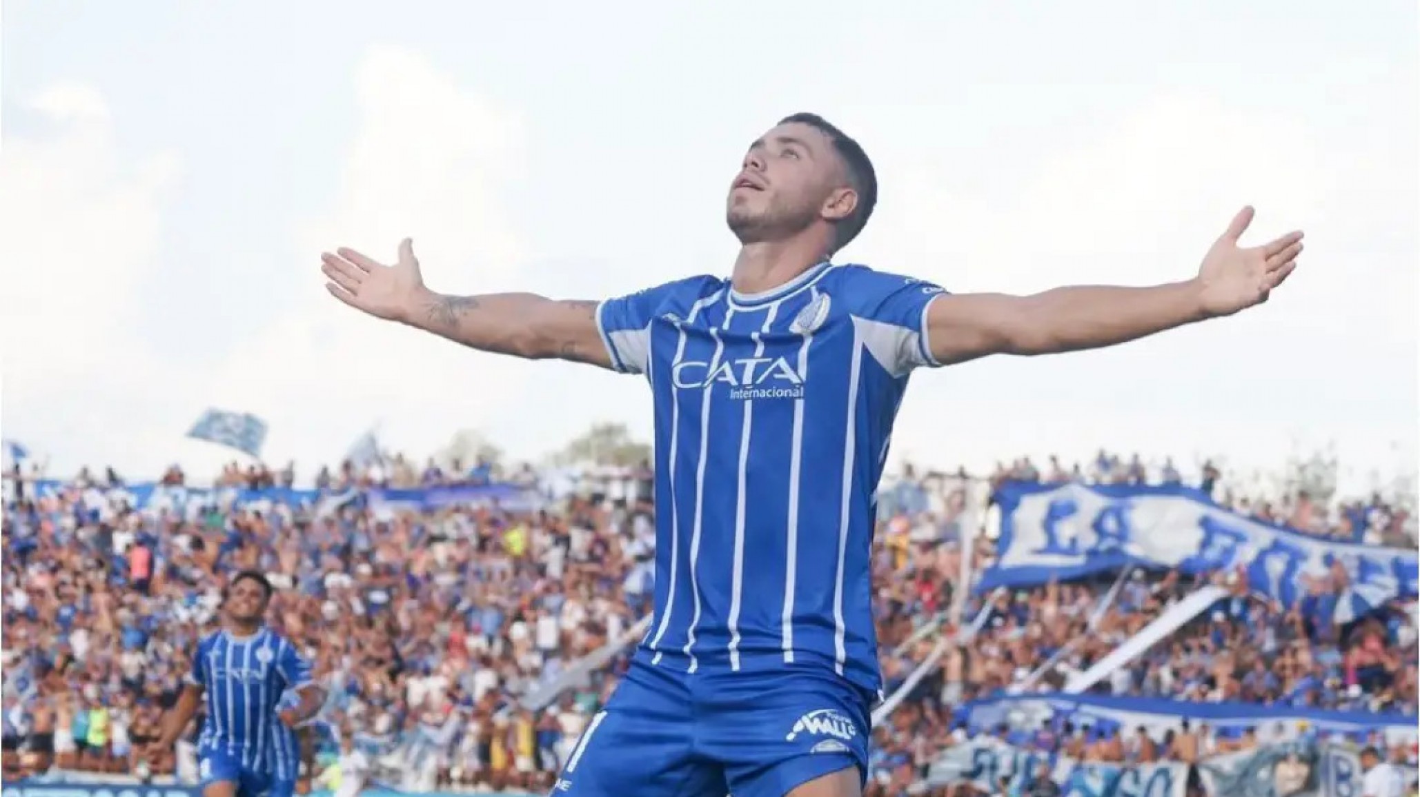 Tomás Conechny vuelve al fútbol argentino: Racing suma al delantero comodorense