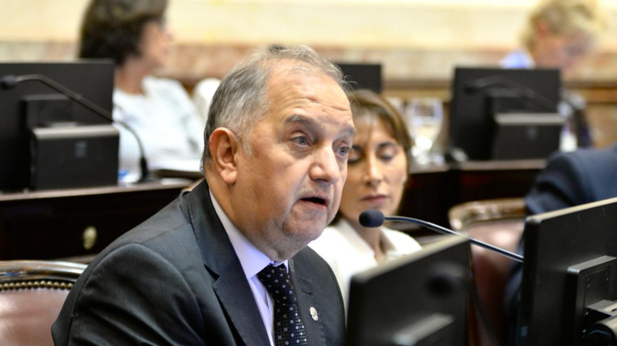 Carlos Linares arremetió contra Romero: "No hay una sola ley a favor del pueblo chubutense"