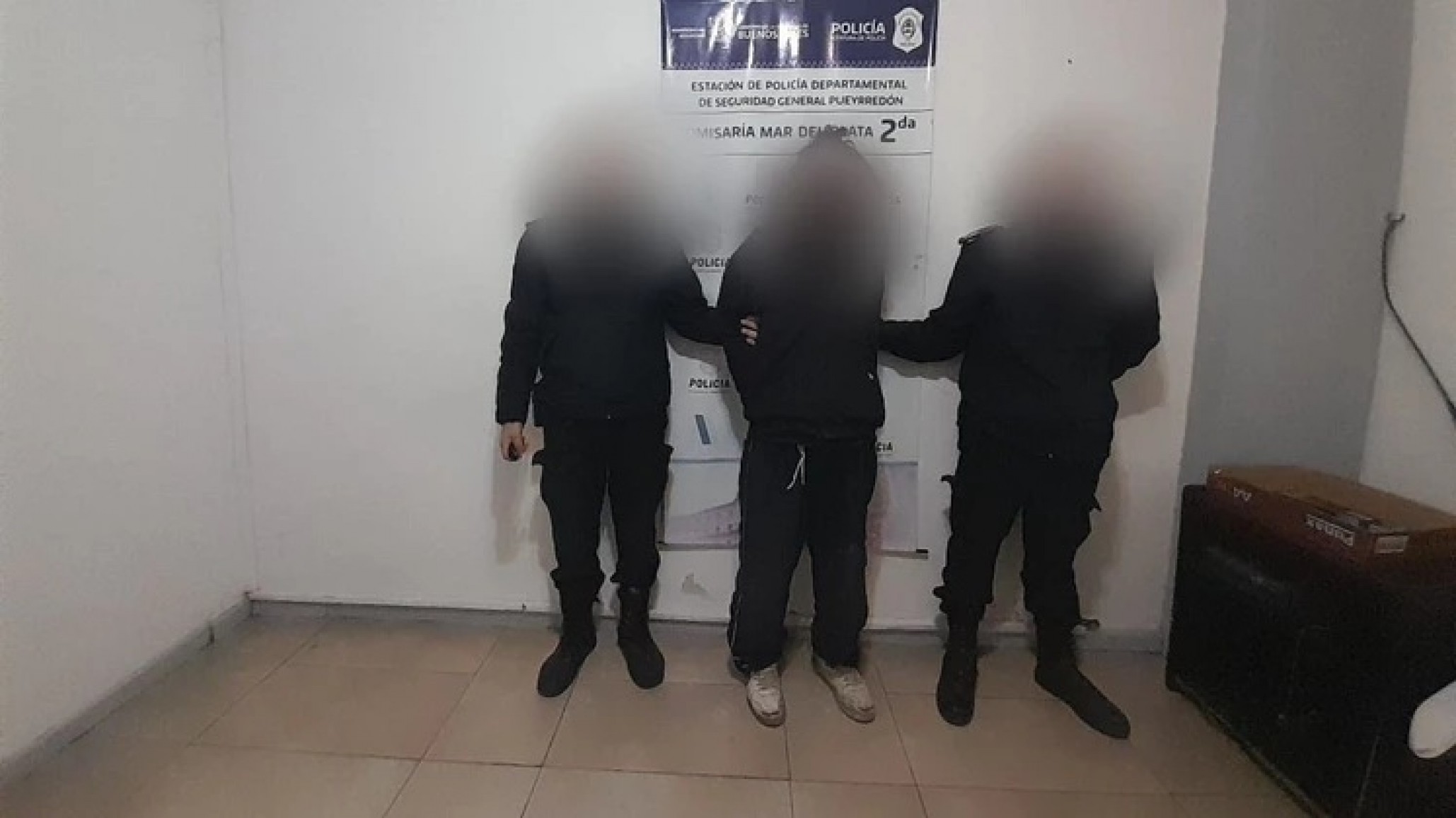 Violó la restricción, amenazó a su ex pareja y atacó a la policía