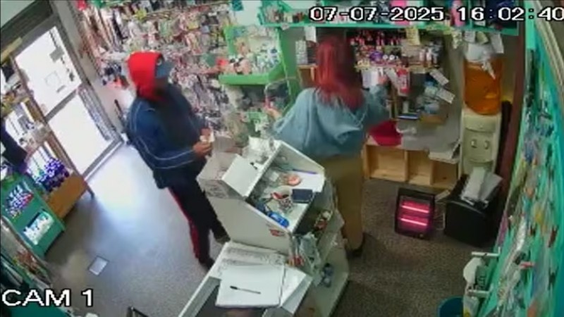 Entró a un local de belleza, abusó de una empleada y escapó