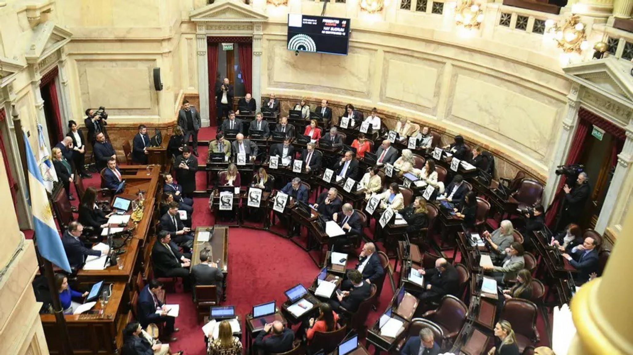 Senado: Se aprobó el aumento de jubilaciones pese a que el oficialismo se levantó y las senadoras chubutenses del PRO se abstuvieron
